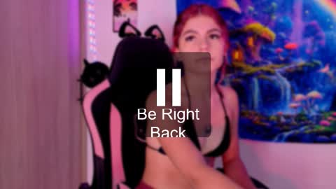 Scarlet online show from December 2025 07:53:02 PM