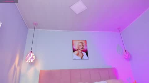 Scarlet  online show from January 2025 04:39:01 AM