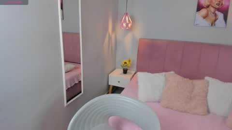 Scarlet  online show from February 2025 04:59:01 AM