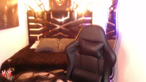 Snapshot of scarleth_bluee chatting on May 2026 03:13:01 AM Scarleth online show from May 2026 03:13:01 AM