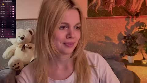 Snapshot of scarletmarney chatting on May 2026 03:17:01 PM scarletmarney online show from May 2026 03:17:01 PM