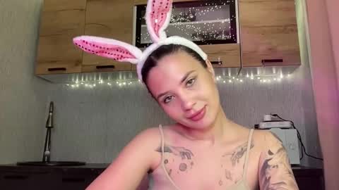 scarletpetal online show from December 2025 12:23:02 PM