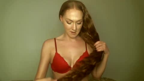 Snapshot of scarletsatine chatting on December 2024 10:14:02 AM Scarlet Satine online show from December 2024 10:14:02 AM