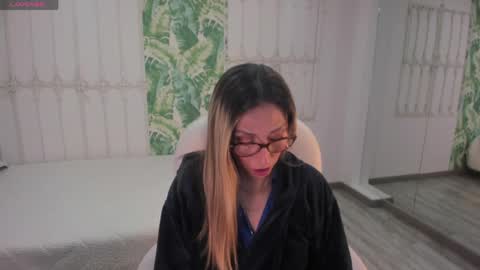 Snapshot of scarlett_079 chatting on April 2026 11:53:02 AM Scarlett online show from April 2026 11:53:02 AM
