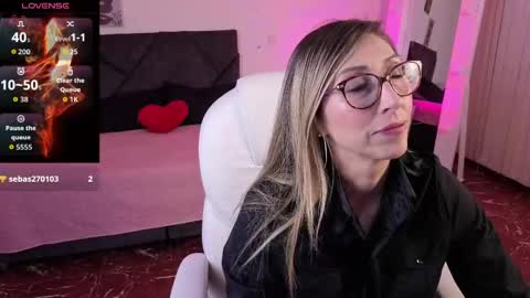 Snapshot of scarlett_079 chatting on May 2026 11:37:02 AM Scarlett online show from May 2026 11:37:02 AM