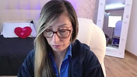 Snapshot of scarlett_079 chatting on May 2026 11:40:01 AM Scarlett online show from May 2026 11:40:01 AM