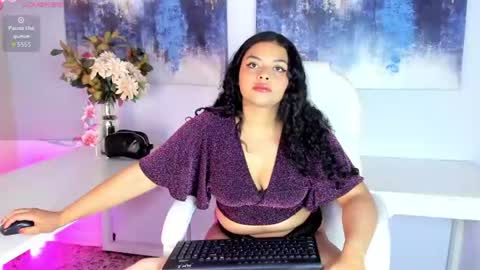 Snapshot of scarlett__2 chatting on June 2026 10:00:02 PM Scarlett online show from June 2026 10:00:02 PM