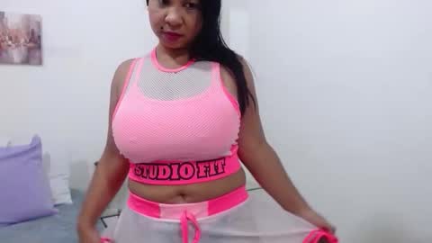 scarlett_adams__ online show from May 2026 12:22:02 PM