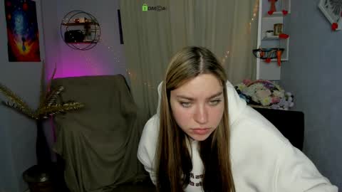 Scarlett online show from April 2026 01:41:01 PM