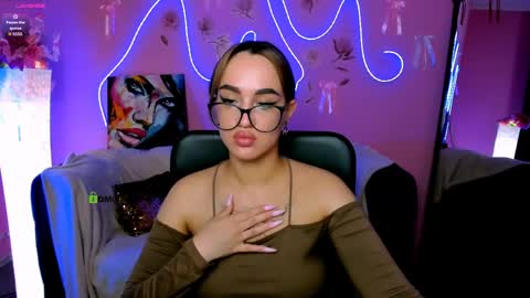Snapshot of scarlett_badgirl chatting on April 2026 12:36:01 PM Scarlett online show from April 2026 12:36:01 PM