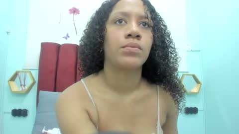 scarlett_fox20 online show from November 2025 12:51:02 PM