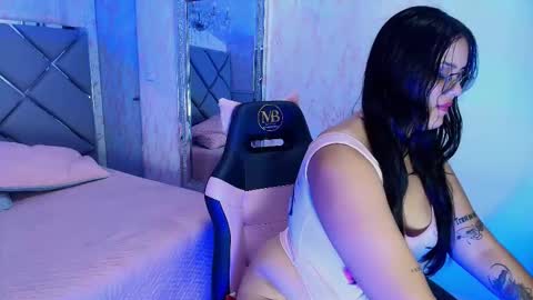 scarlett montoya  online show from December 2025 07:44:01 PM