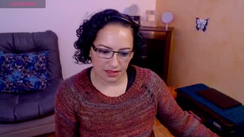 Snapshot of scarlett_sax chatting on December 2024 10:29:01 PM Scarlett sax online show from December 2024 10:29:01 PM