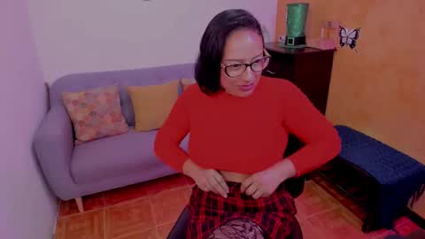 Snapshot of scarlett_sax chatting on October 2025 01:38:01 AM Scarlett sax online show from October 2025 01:38:01 AM