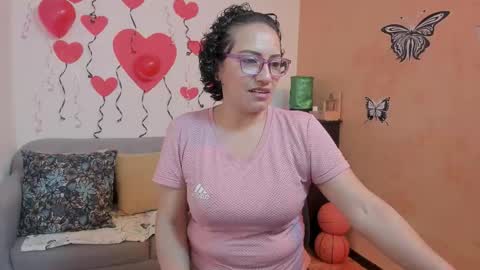 Scarlett sax online show from February 2026 11:05:02 PM