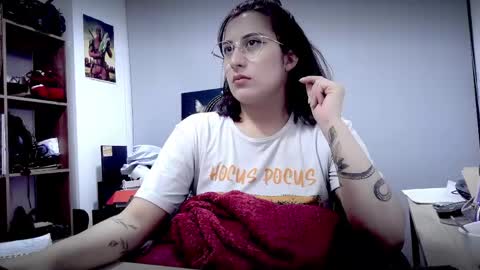 Snapshot of scarlett_sen chatting on April 2026 02:56:01 PM Mistress Scarlett online show from April 2026 02:56:01 PM