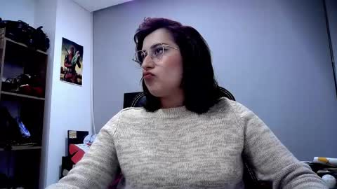 Snapshot of scarlett_sen chatting on April 2026 02:40:01 PM Mistress Scarlett online show from April 2026 02:40:01 PM