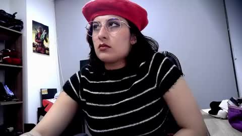 Snapshot of scarlett_sen chatting on April 2026 02:58:02 PM Mistress Scarlett online show from April 2026 02:58:02 PM