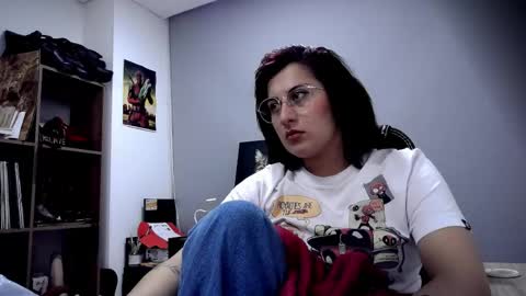 Snapshot of scarlett_sen chatting on May 2026 02:54:01 PM Mistress Scarlett online show from May 2026 02:54:01 PM