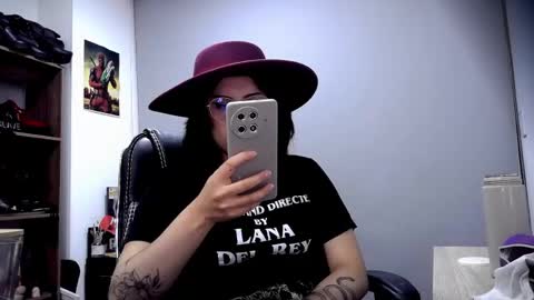 Snapshot of scarlett_sen chatting on May 2026 04:15:02 PM Mistress Scarlett online show from May 2026 04:15:02 PM