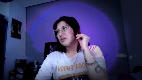 Snapshot of scarlett_sen chatting on May 2026 04:04:02 PM Mistress Scarlett online show from May 2026 04:04:02 PM