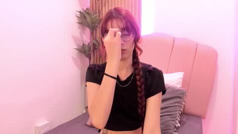 Snapshot of scarlett_smith_3 chatting on October 2025 03:17:02 AM scarlett smith 3 online show from October 2025 03:17:02 AM