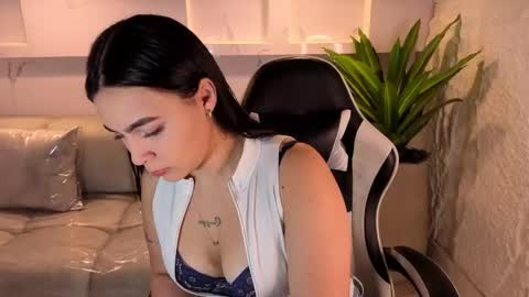 Scarlett online show from December 2025 12:57:02 PM