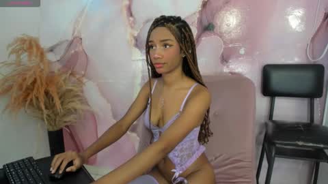 scarlett_star01 online show from October 2025 02:06:01 PM