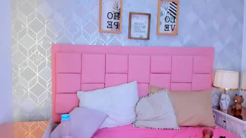 Snapshot of scarlett_vixen7 chatting on December 2025 07:48:01 AM scarlett_vixen7 online show from December 2025 07:48:01 AM