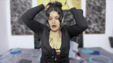 Scarlett online show from November 2025 01:33:02 PM