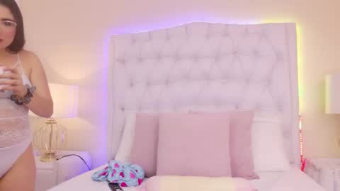 Snapshot of scarlettpetrovaa chatting on February 2026 11:36:02 AM Scarlett Petrova online show from February 2026 11:36:02 AM