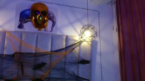 Scarlett online show from November 2025 04:37:01 AM