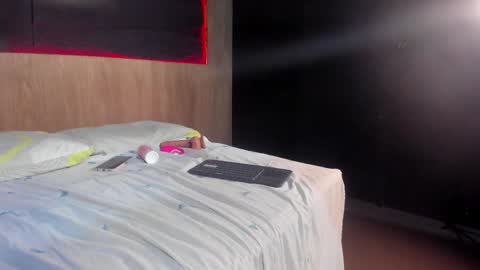 scarlettsinclaiir_ online show from December 2025 07:53:02 PM