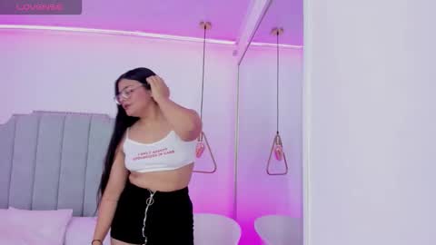 Scarlett Whitmore online show from November 2025 05:00:02 AM