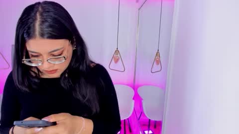 Scarlett Whitmore online show from December 2025 04:33:02 AM