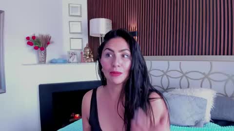 Scarlet  online show from April 2026 07:42:02 PM
