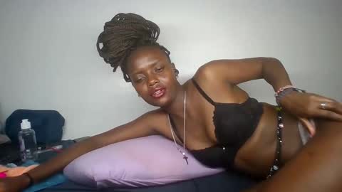 scentedfriction online show from September 2025 07:02:02 PM