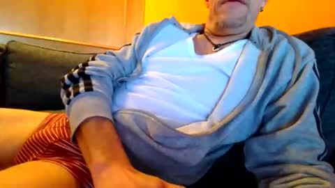 Snapshot of schmuhbaer1 chatting on November 2025 07:41:01 AM schmuhbaer1 online show from November 2025 07:41:01 AM