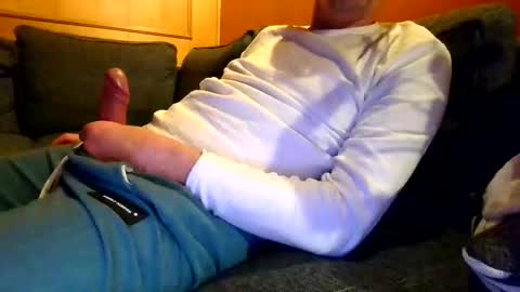 Snapshot of schmuhbaer1 chatting on February 2026 07:40:01 PM schmuhbaer1 online show from February 2026 07:40:01 PM