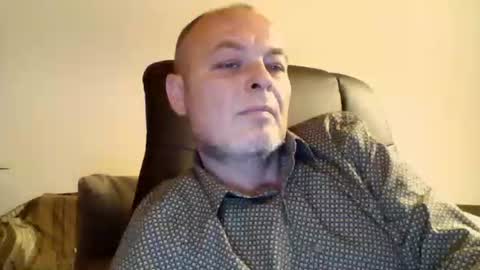 schnibschnab online show from October 2025 06:08:02 PM