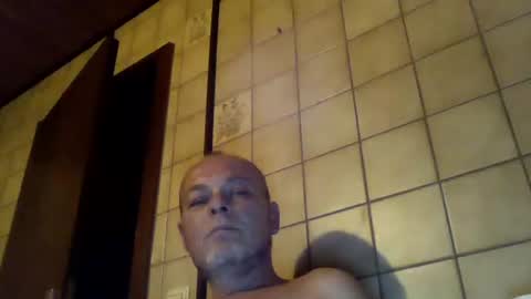 schnibschnab online show from October 2025 12:11:02 AM