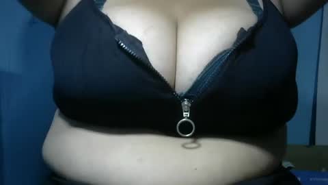 mai latina online show from March 2026 12:29:01 PM