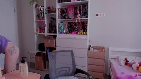 Snapshot of school_love chatting on November 2025 07:27:01 AM Rina online show from November 2025 07:27:01 AM