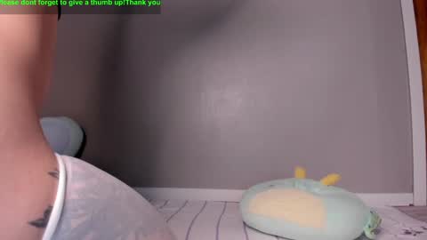 Snapshot of schoolgirl19 chatting on February 2026 08:13:01 AM Alexandra but you can call me Alex Daca esti fata si vrei sa colaboram da-mi un mesaj pe twitter online show from February 2026 08:13:01 AM