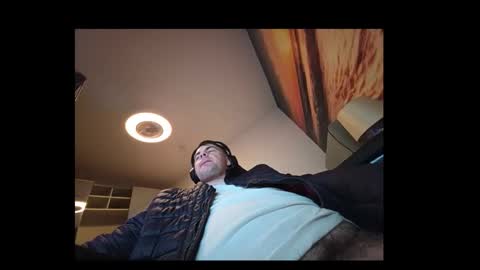 schosch01 online show from September 2025 09:39:02 PM