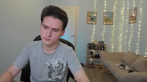 Snapshot of scooby_r chatting on December 2024 09:45:01 AM Thomas brunette and Alex blond online show from December 2024 09:45:01 AM