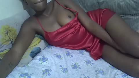 Its Lilly online show from December 2024 04:45:01 AM