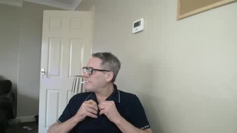 James online show from November 2025 10:48:02 AM