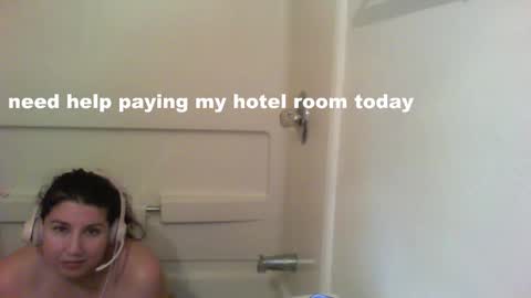 Danni online show from October 2025 09:10:01 AM