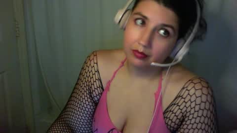 Danni online show from November 2025 07:30:02 AM